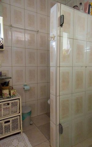 Casa à venda com 98m², 2 quartos e sem vagaBanheiro 