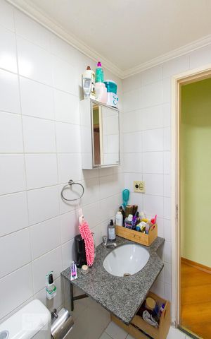 Apartamento à venda com 62m², 3 quartos e 1 vaga Apartamento à venda com 62m², 3 quartos e 1 vagaBanheiro