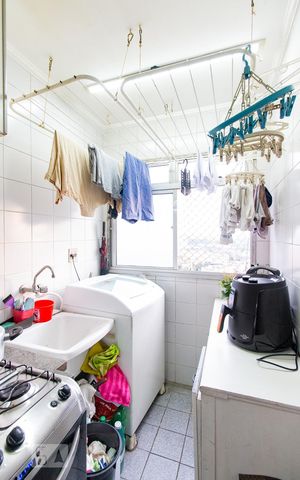 Apartamento à venda com 62m², 3 quartos e 1 vaga Apartamento à venda com 62m², 3 quartos e 1 vagaLavanderia