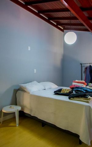 Casa à venda com 348m², 4 quartos e 4 vagas Casa à venda com 348m², 4 quartos e 4 vagasQuarto 2 - Suíte