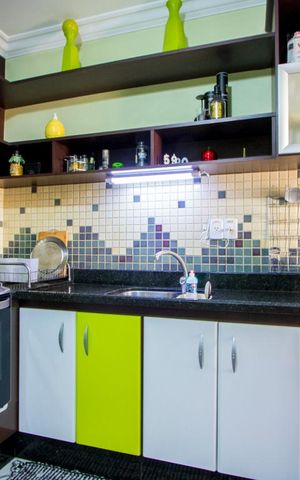 Casa à venda com 348m², 4 quartos e 4 vagas Casa à venda com 348m², 4 quartos e 4 vagasCozinha - Armários