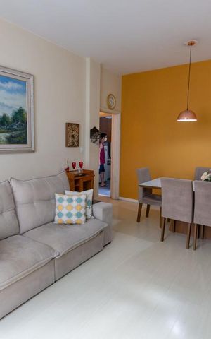 Apartamento à venda com 98m², 3 quartos e 1 vaga Apartamento à venda com 98m², 3 quartos e 1 vagaSala