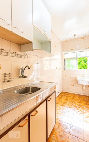 Apartamento à venda com 55m², 2 quartos e 1 vaga Apartamento à venda com 55m², 2 quartos e 1 vagaCozinha