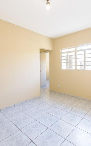 Casa à venda com 55m², 2 quartos e sem vagaSala