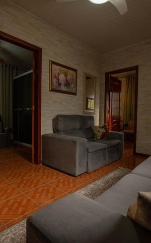 Casa à venda com 160m², 4 quartos e 3 vagas Casa à venda com 160m², 4 quartos e 3 vagasSala 1