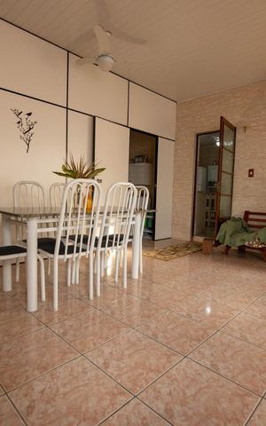 Casa à venda com 160m², 4 quartos e 3 vagas Casa à venda com 160m², 4 quartos e 3 vagasVaranda com Churrasqueira