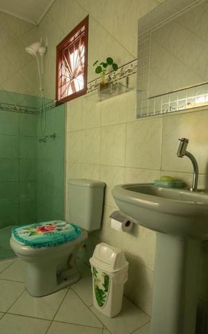 Casa à venda com 160m², 4 quartos e 3 vagas Casa à venda com 160m², 4 quartos e 3 vagasBanheiro 2