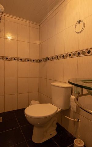 Casa à venda com 160m², 4 quartos e 3 vagas Casa à venda com 160m², 4 quartos e 3 vagasBanheiro 3