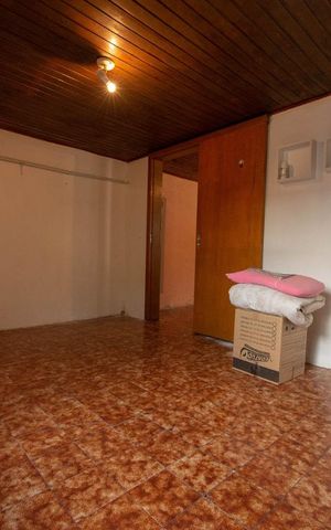 Casa à venda com 160m², 4 quartos e 3 vagas Casa à venda com 160m², 4 quartos e 3 vagasQuarto 4