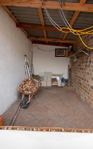 Casa à venda com 160m², 4 quartos e 3 vagas Casa à venda com 160m², 4 quartos e 3 vagasGaragem