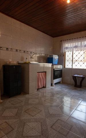 Casa à venda com 160m², 4 quartos e 3 vagas Casa à venda com 160m², 4 quartos e 3 vagasCozinha 2