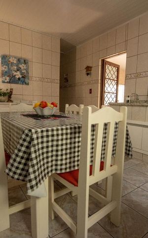 Casa à venda com 160m², 4 quartos e 3 vagas Casa à venda com 160m², 4 quartos e 3 vagasCozinha 1