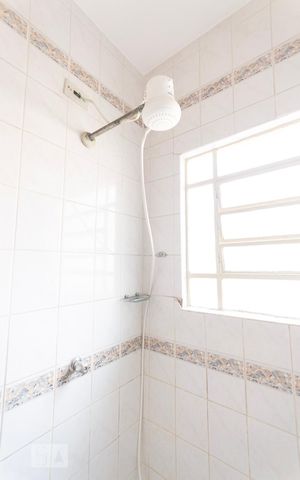 Casa à venda com 365m², 2 quartos e 1 vagaBanheiro