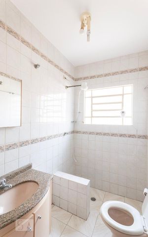 Casa à venda com 365m², 2 quartos e 1 vagaBanheiro
