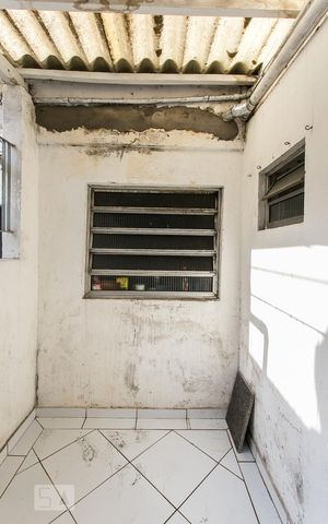 Casa para alugar com 65m², 2 quartos e 1 vagaÁrea de Serviço