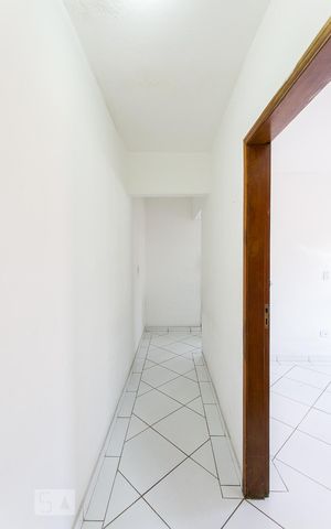 Casa para alugar com 65m², 2 quartos e 1 vagaCorredor