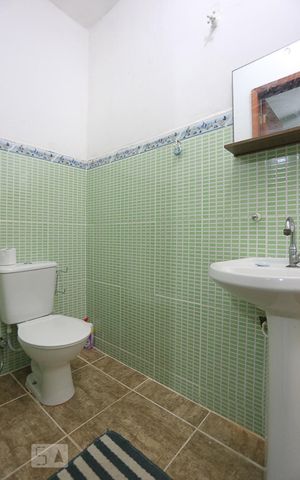 Apartamento para alugar com 72m², 3 quartos e sem vagaBanheiro da Suíte