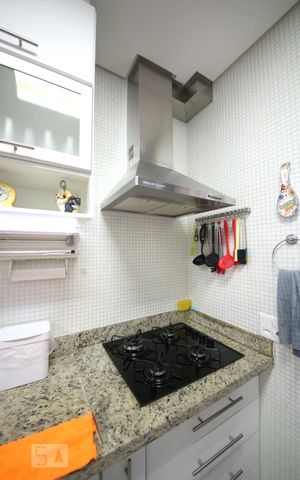 Apartamento à venda com 72m², 2 quartos e 1 vagaCozinha 