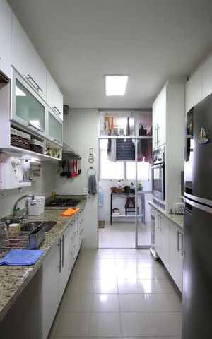 Apartamento à venda com 72m², 2 quartos e 1 vagaCozinha 