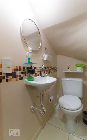 Casa de condomínio à venda com 73m², 2 quartos e 1 vagaLavabo