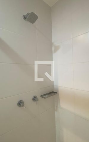 Apartamento à venda com 53m², 1 quarto e 2 vagasBanheiro da Suíte 1