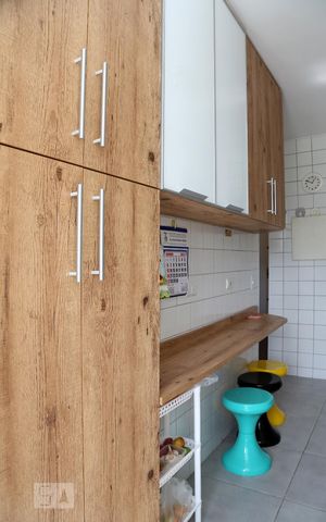 Apartamento à venda com 54m², 2 quartos e 1 vagaCozinha - Armários