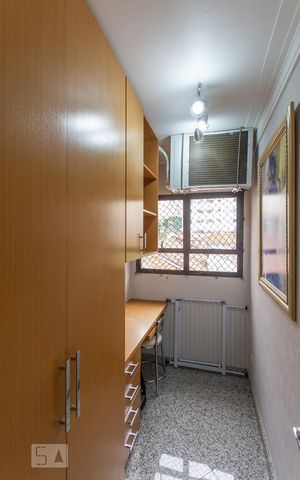 Apartamento à venda com 200m², 4 quartos e 3 vagasEscritório