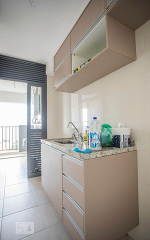Apartamento para alugar com 66m², 2 quartos e 1 vaga Apartamento para alugar com 66m², 2 quartos e 1 vagaCozinha - Armários