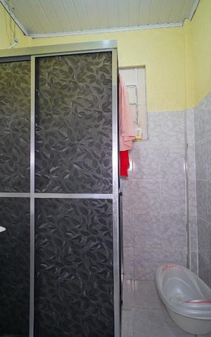 Casa à venda com 200m², 3 quartos e 5 vagasBanheiro
