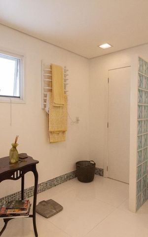 Casa à venda com 400m², 4 quartos e 3 vagasSuite Quarto 4