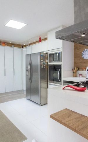 Casa à venda com 400m², 4 quartos e 3 vagasCozinha