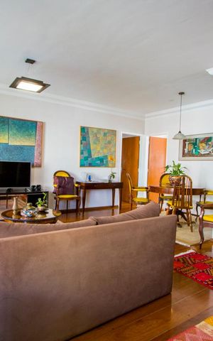 Apartamento à venda com 180m², 4 quartos e 3 vagas Apartamento à venda com 180m², 4 quartos e 3 vagasSala