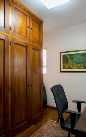 Apartamento à venda com 180m², 4 quartos e 3 vagas Apartamento à venda com 180m², 4 quartos e 3 vagasQuarto 4