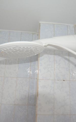 Apartamento à venda com 100m², 3 quartos e 1 vagaBanheiro de Serviço- chuveiro