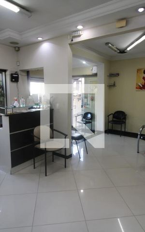 Casa à venda com 240m², 3 quartos e 3 vagasSala