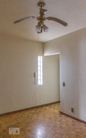 Apartamento à venda com 126m², 3 quartos e sem vaga Apartamento à venda com 126m², 3 quartos e sem vagaSala