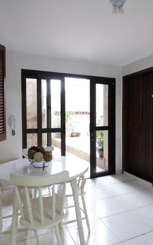 Casa à venda com 375m², 7 quartos e 3 vagasCozinha
