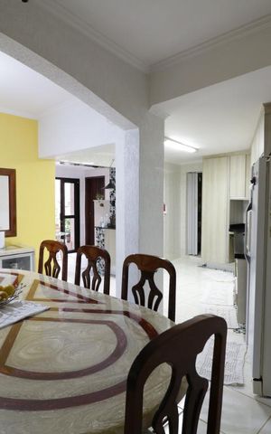 Casa à venda com 375m², 7 quartos e 3 vagasCozinha