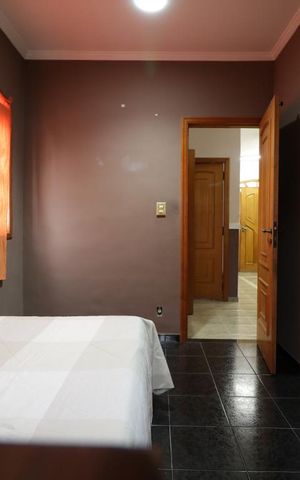 Casa à venda com 375m², 7 quartos e 3 vagasQuarto 4