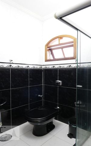 Casa à venda com 375m², 7 quartos e 3 vagasBanheiro 2