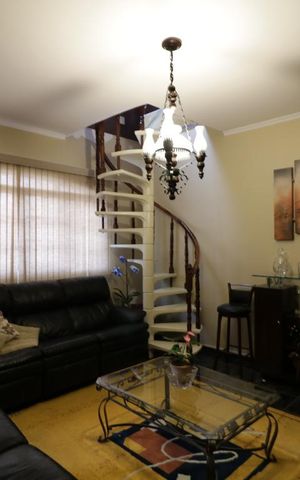 Casa à venda com 375m², 7 quartos e 3 vagasSala