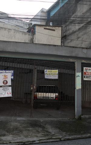 Casa à venda com 440m², 7 quartos e 4 vagasFachada