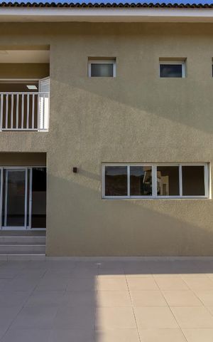 Casa de condomínio à venda com 297m², 4 quartos e 2 vagas Casa de condomínio à venda com 297m², 4 quartos e 2 vagasQuintal