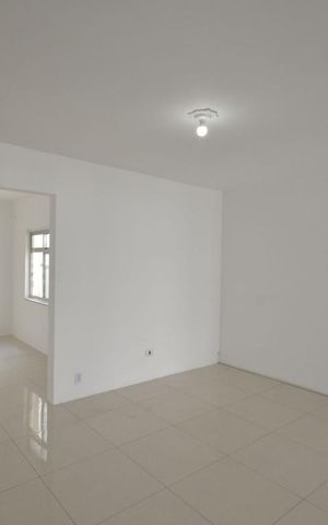 Casa para alugar com 230m², 5 quartos e 3 vagas Casa para alugar com 230m², 5 quartos e 3 vagasSala