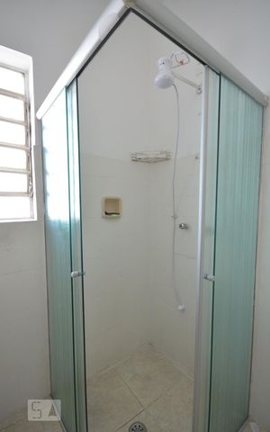 Casa para alugar com 230m², 5 quartos e 3 vagas Casa para alugar com 230m², 5 quartos e 3 vagasBanheiro Social