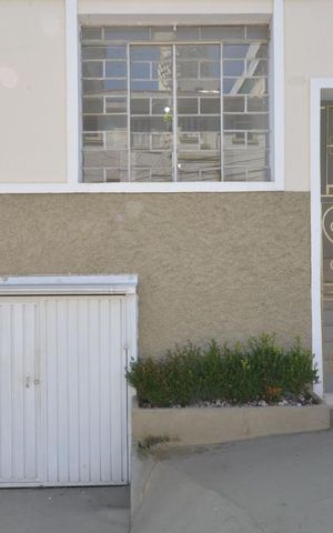 Casa para alugar com 230m², 5 quartos e 3 vagas Casa para alugar com 230m², 5 quartos e 3 vagasFachada