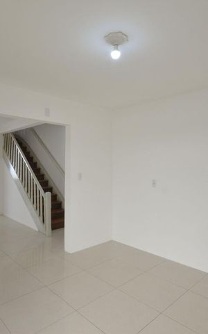 Casa para alugar com 230m², 5 quartos e 3 vagas Casa para alugar com 230m², 5 quartos e 3 vagasSala de Jantar