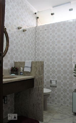 Casa à venda com 500m², 5 quartos e 5 vagasBanheiro social