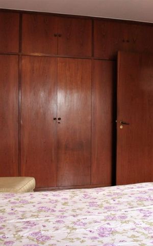 Casa à venda com 500m², 5 quartos e 5 vagasQuarto 3 - Armários