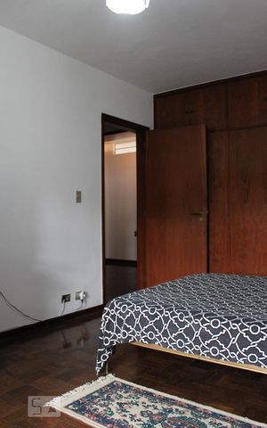 Casa à venda com 500m², 5 quartos e 5 vagasQuarto 2